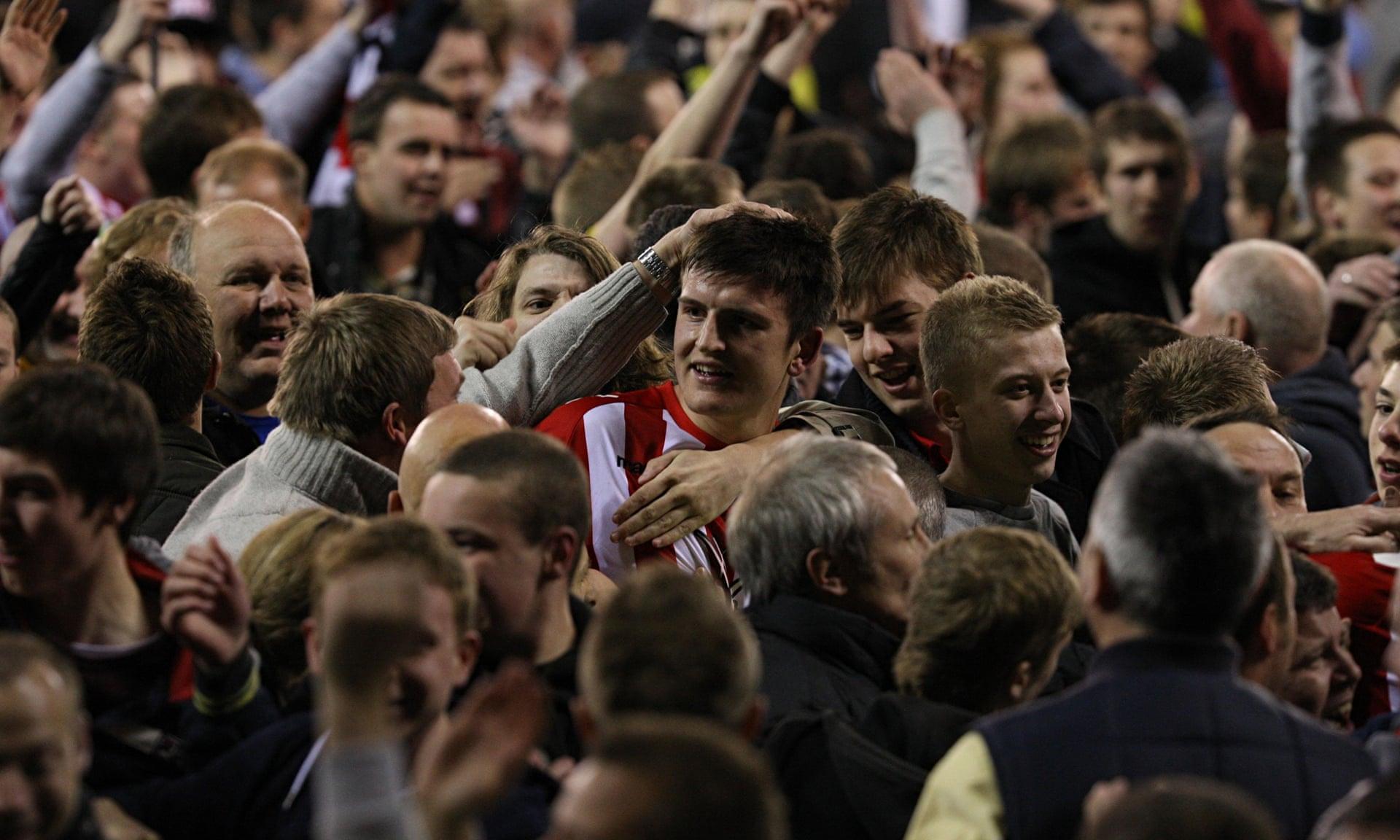 索与社媒话 索与社媒话